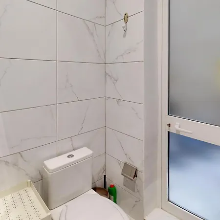 Seaside Steps Away From The Sea *