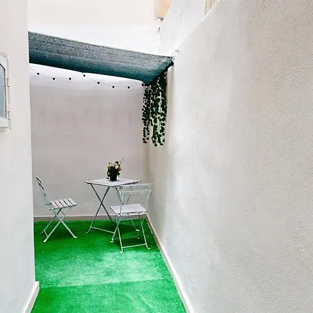 Apartamento Seaside Steps Away From The Sea Gzira