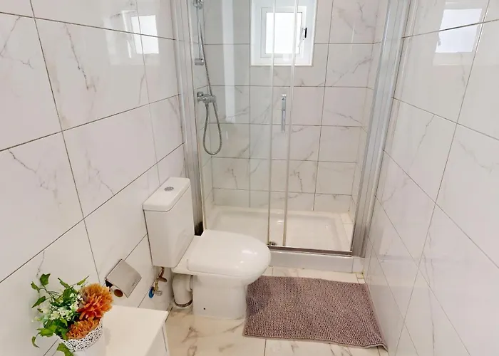 아파트 Seaside Steps Away From The Sea *